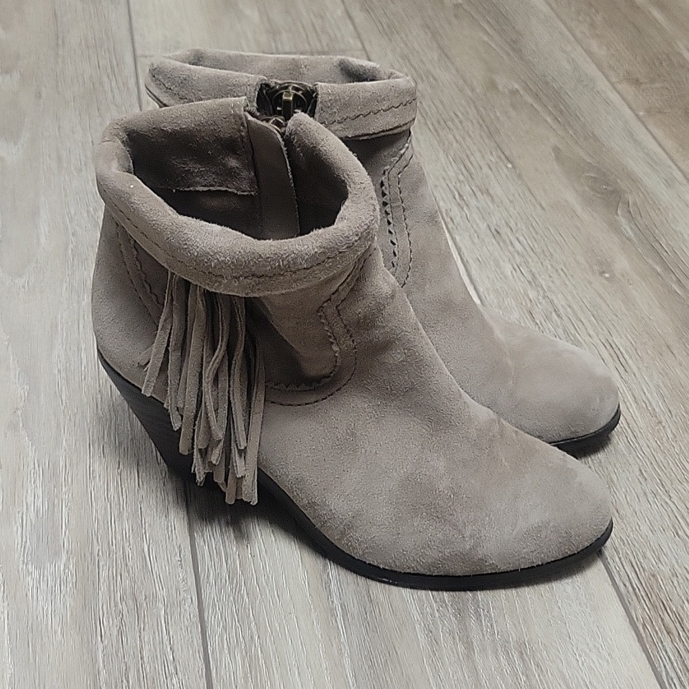 Sam Edelman Light Gray/Beige Suede Louie Fringe Bootie Size 7